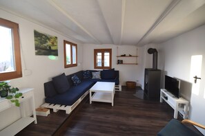 Fernseher, Kamin, DVD-Player, Stereoanlage