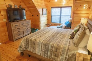 2 bedrooms, iron/ironing board, Internet, bed sheets