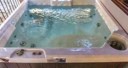 2 bed cabin half mile to parkway with 2 community pools in Alpine mtn village