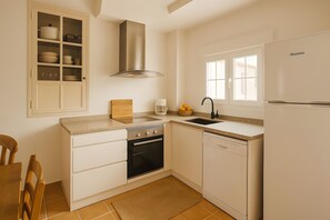 Frigorífic, forn, placa de cuina i rentaplats