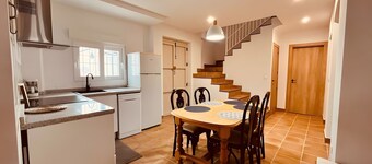 'Casa Mercedes en la Vega de Granada' con terraza privada, jardín privado y balcón