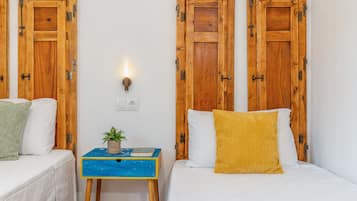 4 bedrooms, iron/ironing board, bed sheets