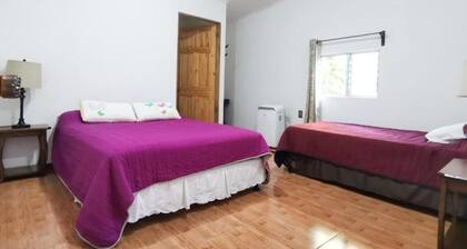 Casita happy feet and tours corcovado - Family Room with Garden View