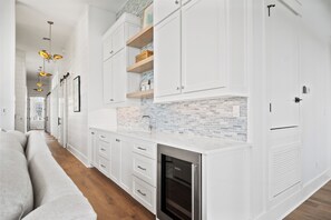 House (6 Bedrooms) | Interior - Always Breezy 104 SWI (Port Aransas)