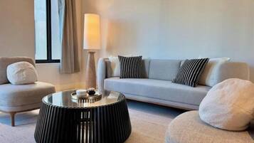 Smart TV, stereo, offices