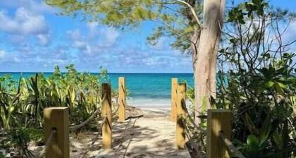 New Luxury 1bd - Gated - Pool Beach and Gym access - Quiet and Family Friendly