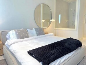 1 chambre, fer et planche à repasser, lit parapluie, Wi-Fi gratuit