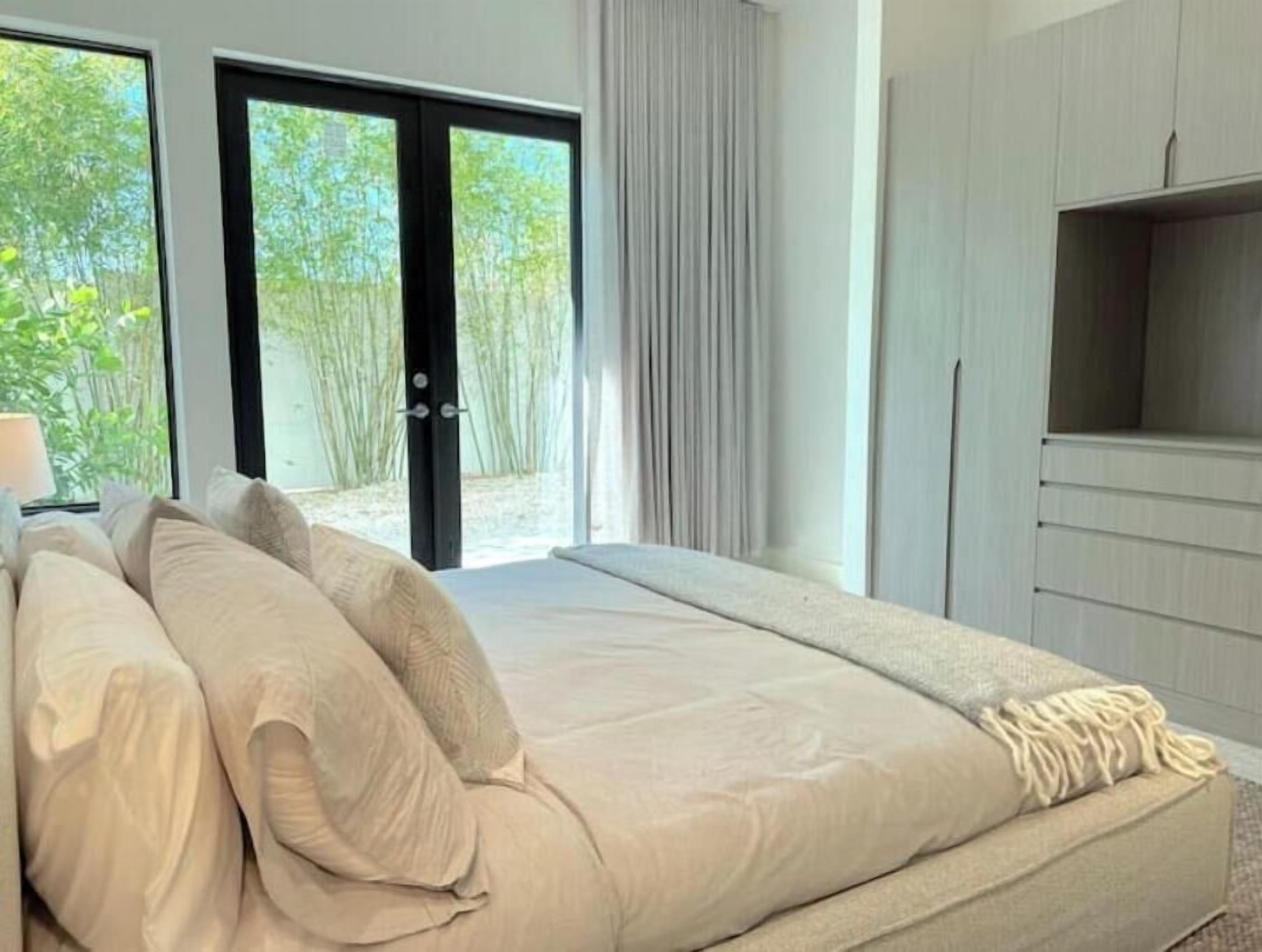 3 chambres, fer et planche à repasser, lit parapluie, Wi-Fi gratuit