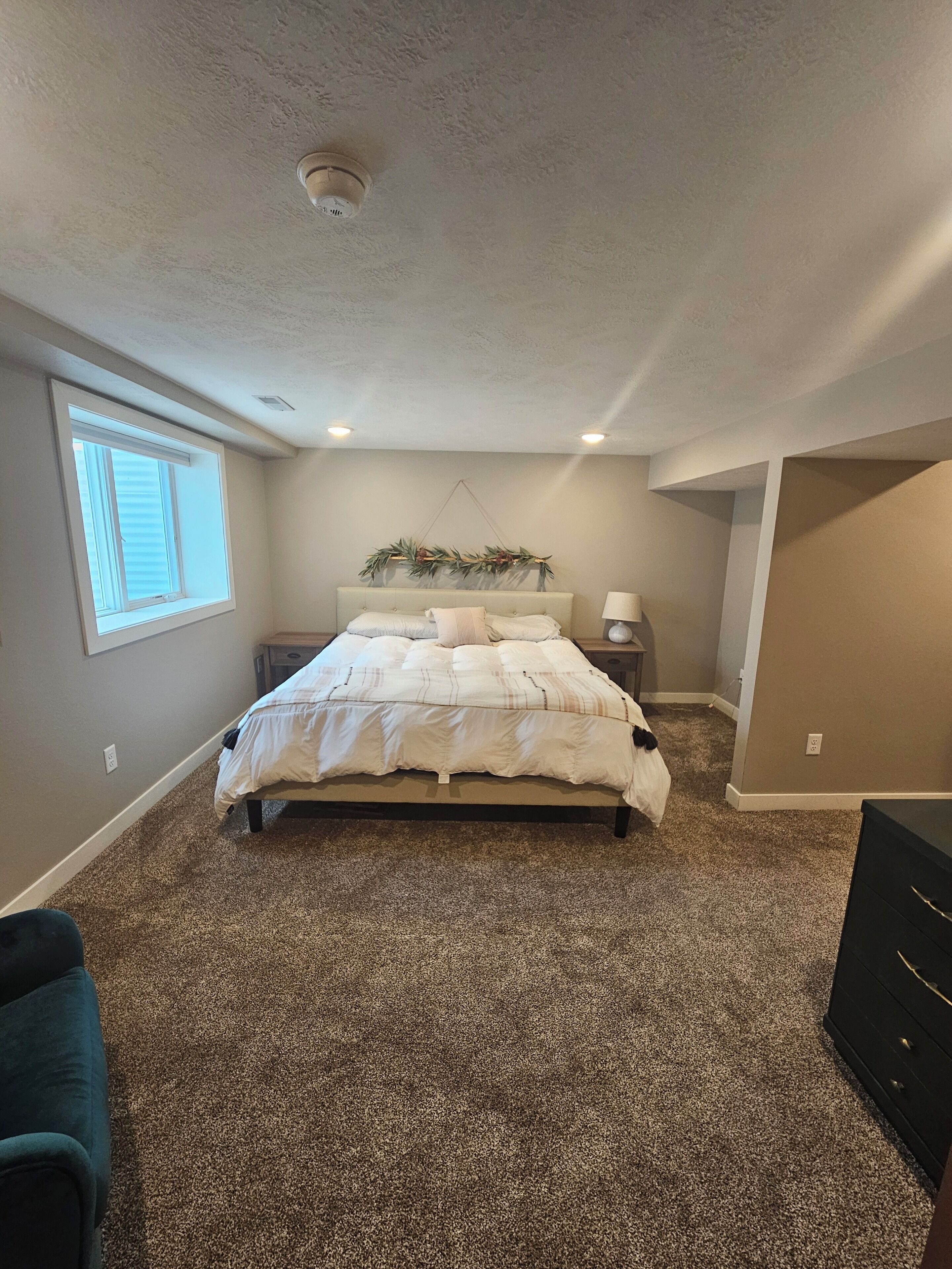 5 bedrooms, free WiFi, bed sheets