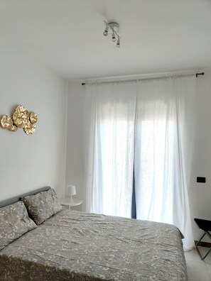3 chambres, fer et planche à repasser, draps fournis