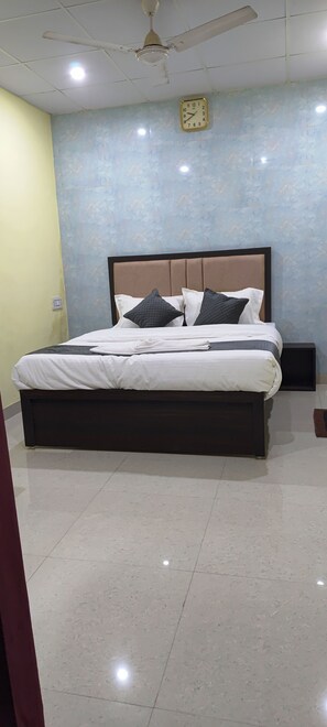 Familie-dobbeltværelse | Skrivebord, gratis Wi-Fi