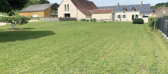 LA CHAMBRISIENNE: Country houses with year-round heated pool.