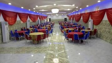 Pernikahan indoor