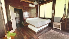 Cabin | Free WiFi, bed sheets