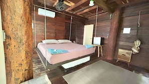 Cabin | Free WiFi, bed sheets