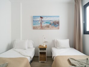 2 عدّة غرف نوم ومكواة/لوح كي وواي فاي مجانًا وملاءات أسرّة