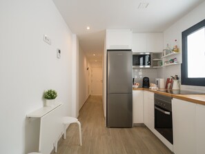 Køleskab, mikrobølgeovn, ovn, opvaskemaskine