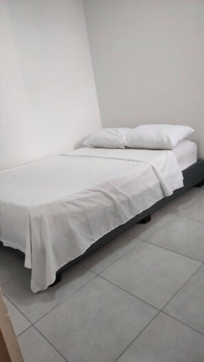 3 Schlafzimmer, Bügeleisen/Bügelbrett, WLAN