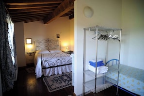 Una cassaforte in camera, Wi-Fi, lenzuola