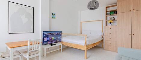 1 bedroom, iron/ironing board, Internet, bed sheets