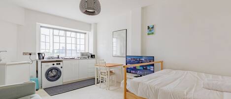 1 bedroom, iron/ironing board, Internet, bed sheets