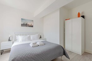 1 chambre, fer et planche à repasser, Wi-Fi, draps fournis