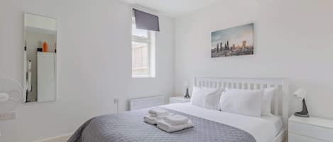 1 室のベッドルーム、アイロン / アイロン台、WiFi、ベッドシーツ