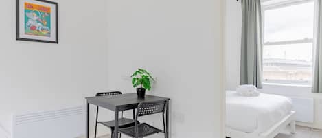1 bedroom, iron/ironing board, internet, bed sheets