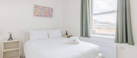 1 bedroom, iron/ironing board, internet, bed sheets