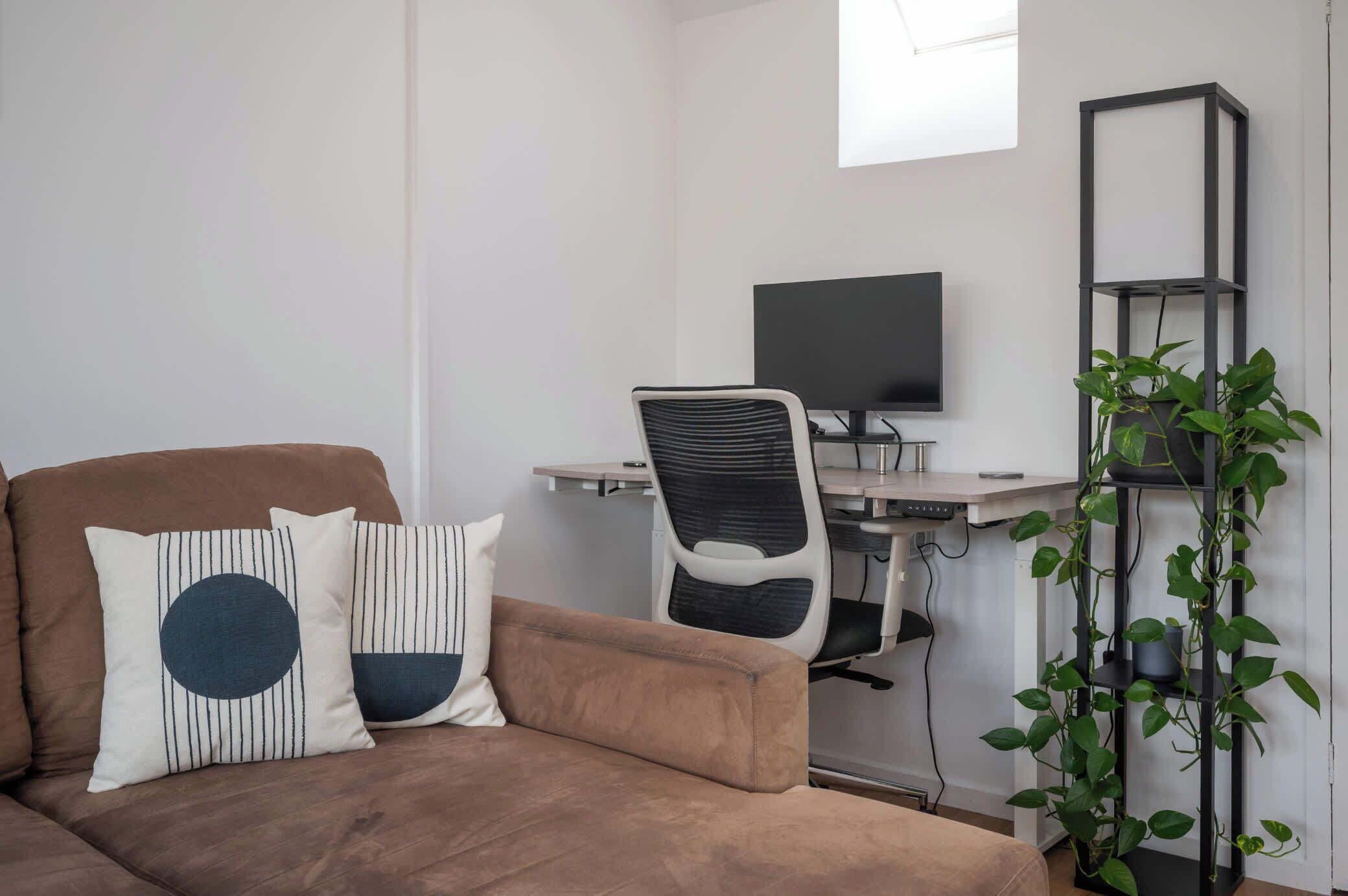 Fernseher, Stereoanlage, Arbeitsbereiche