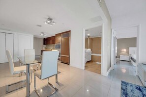Interior - Icon Brickell - 23rd Floor -Oceanview - Spa Access (Miami)