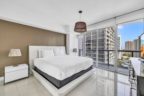 Iron/ironing board, free WiFi, bed sheets - Icon Brickell - 23rd Floor -Oceanview - Spa Access (Miami)