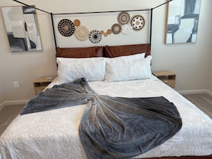 3 bedrooms, iron/ironing board, free WiFi, bed sheets