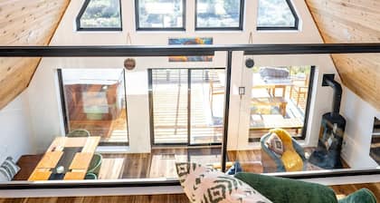 PNW AFrame|Hottub|Mtn&LakeViews|Game Room|Theatre|