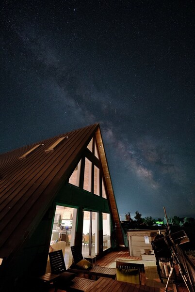 PNW AFrame|Hottub|Mtn&LakeViews|Game Room|Theatre|