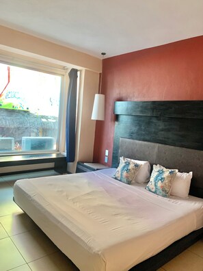 Habitación doble estándar, vista a la ciudad | Decoración personalizada, wifi gratis y ropa de cama