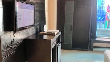 Standard Double Room, City View | Individually decorated, free WiFi, bed sheets