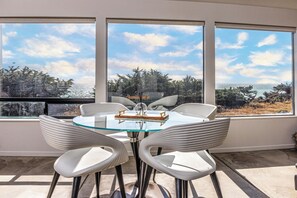 Dining - Pacific Overlook (Sea Ranch)