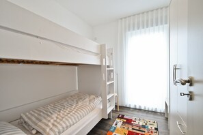 2 dormitorios, tabla de planchar con plancha, Internet y ropa de cama