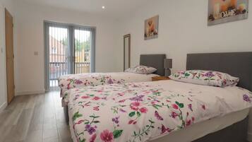 2 bedrooms, individually decorated, individually furnished, free WiFi