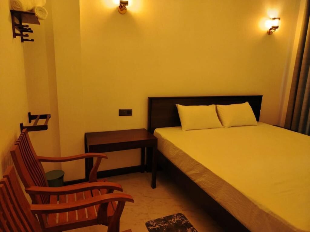 1 bedroom, iron/ironing board, bed sheets