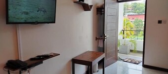 RUBY SUITE
