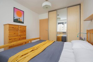 2 bedrooms, iron/ironing board, WiFi, bed sheets