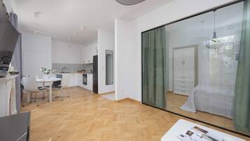 1 bedroom, iron/ironing board, travel crib, WiFi