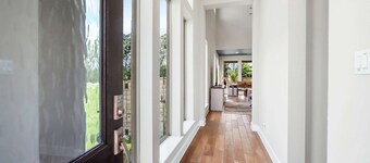 Dakota Cottage – Stay for 10