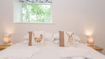 5 bedrooms, individually decorated, individually furnished, free WiFi