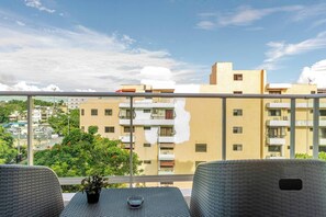 Outdoor dining - Apartamento Panorámico en Gazcue (Santo Domingo)