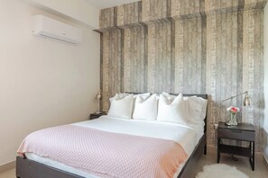 1 bedroom, iron/ironing board, WiFi