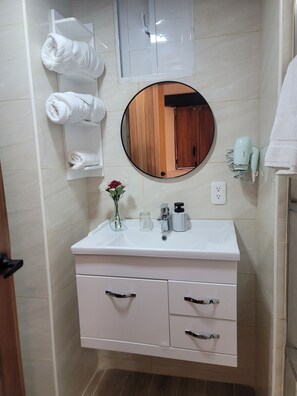 Dusche, Haartrockner, Seife