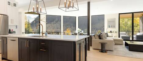 Smart-tv, pejs, kontorer